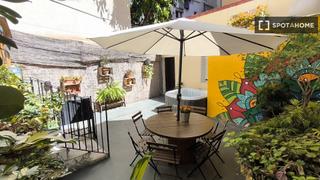 Rent Flat in El Camp de l´Arpa del Clot. Estudio en alquiler en el clot, barcelona