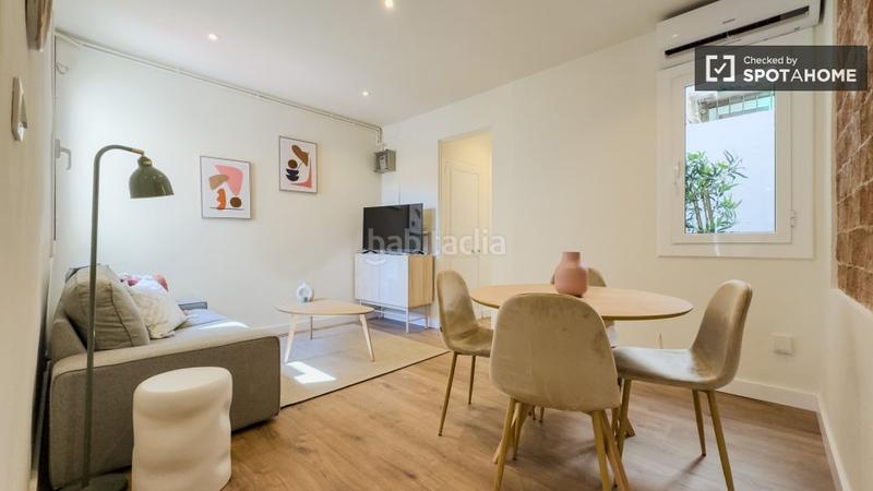 Foto b84b09c6-eb8d-42a3-a4b4-a59a89a99d91. Alquiler piso estudio en alquiler en Sant Antoni, en Barcelona