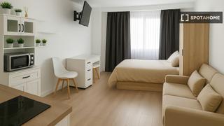 Rent Flat in El Poble Sec - Parc de Montjuïc. Estudio en alquiler en el poble sec, barcelona