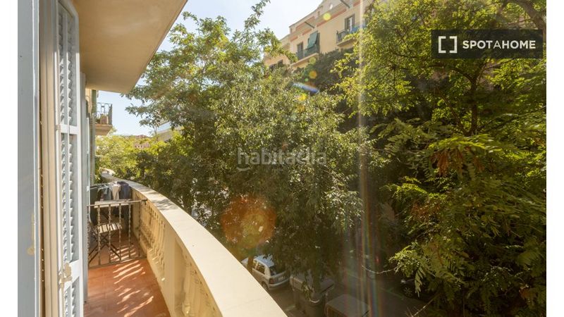 Foto b60af61a-8332-4972-82ea-d52f8365bd83. Alquiler piso  de 3 habitaciones en el camp den grassot, . en Barcelona
