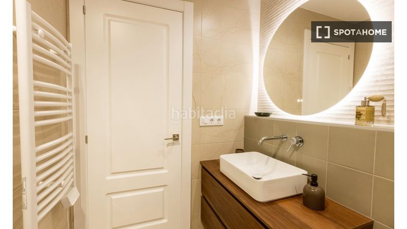 Foto f265f6b5-3d34-45a2-8620-671eced2c54e. Alquiler piso  de 3 habitaciones en el camp den grassot, . en Barcelona