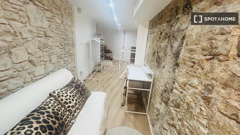 Foto 9d10a6ca-cde3-4400-a114-7a48b21b1c18. Location appartement avec chauffage dans Gòtic Barcelona