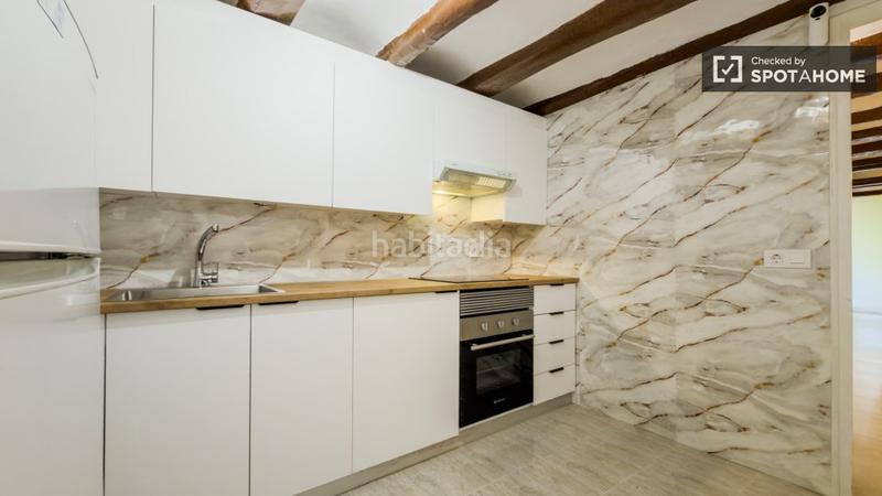 Foto 1702b1a3-b52b-4162-8415-3d88f76890e8. Lloguer pis amb calefacció a Raval Barcelona