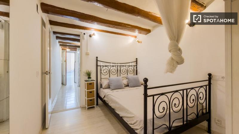 Foto 5d3773ac-5715-48a1-80a1-088fd2306b58. Rent flat with heating in Raval Barcelona