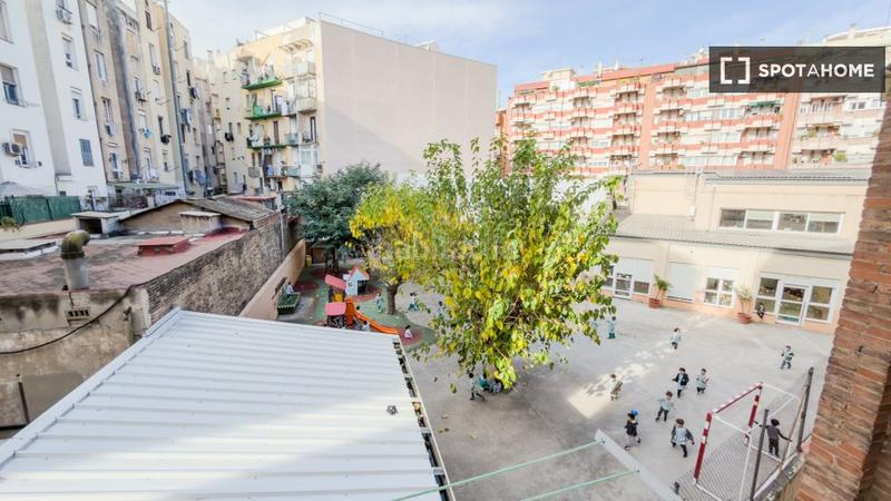 Foto d89b40f4-8e12-4897-b82d-6b2864b22410. Lloguer pis amb calefacció a El Poble Sec - Parc de Montjuïc Barcelona