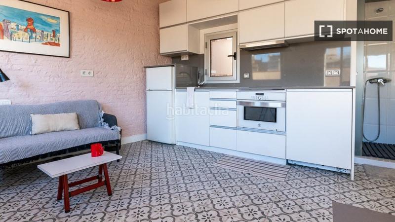 Foto eaec4eda-9ae6-4f5c-a4a0-0f2cb0e5f321. Alquiler piso estudio en alquiler en lantiga esquerra, en Barcelona