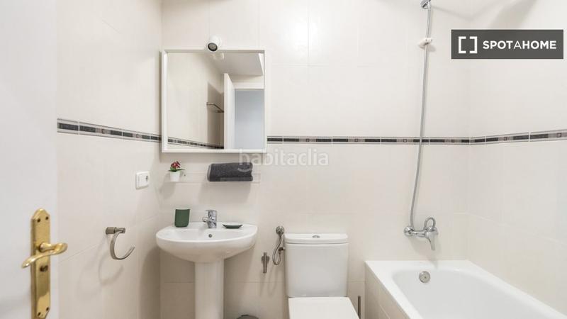 Foto 8a649a30-4590-4e7b-88a5-f6f982b2d007. Alquiler piso  de 2 habitaciones en alquiler en Sant Antoni, en Barcelona