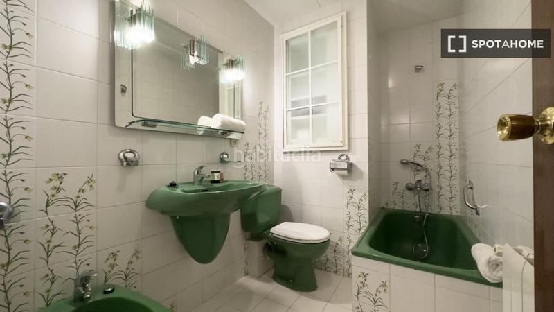 Foto dabe893e-02b6-452c-a7ce-9ae08f4823d5. Alquiler piso apartamento de 4 dormitorios en alquiler en Barcelona