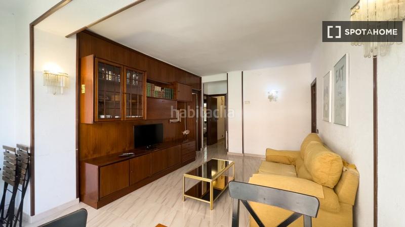 Foto 75ea9183-b438-42fb-b785-a7612d526be8. Rent flat with heating in Turó de la Peira Barcelona