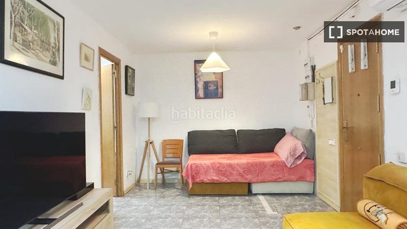 Foto b7f38c5c-4b92-480d-9b42-7a81a52c7b94. Alquiler piso apartamento de 2 habitaciones en les planes, barcelona en Hospitalet de Llobregat (L´)