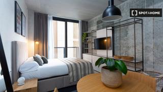 Miete Etagenwohnung in Fort Pienc. Estudio amueblado en un coliving en barcelona