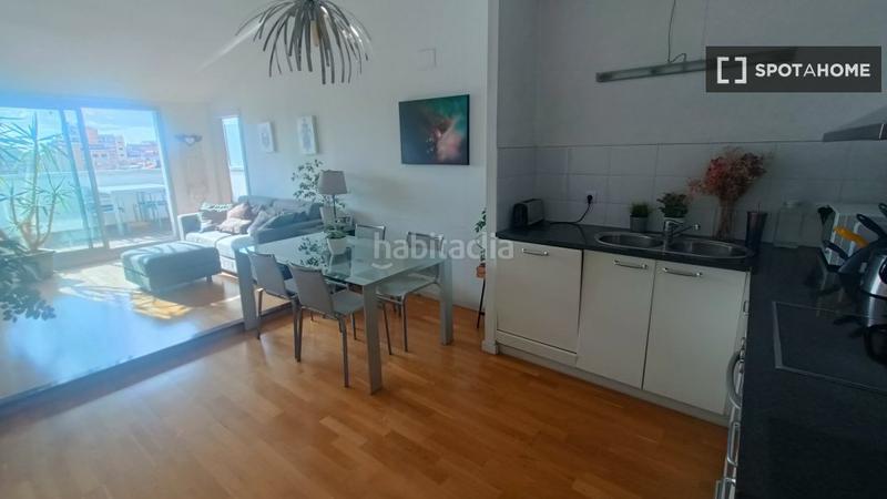 Foto 7f2714fe-1379-4ae7-b232-3c6b95cab049. Miete etagenwohnung mit heizung in El Camp de l´Arpa del Clot Barcelona