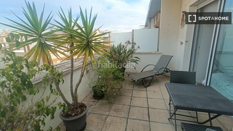 Foto e055d21b-e5bf-47b2-a223-bc04e10e9922. Miete etagenwohnung mit heizung in El Camp de l´Arpa del Clot Barcelona