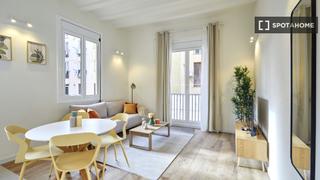 Location Appartement à Raval. Piso de 2 habitaciones en alquiler en el raval, barcelona.