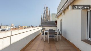 Rent Flat in Sagrada Família. Apartamento de 3 habitaciones en alquiler en la sagrada familia