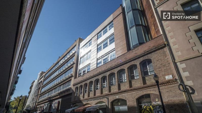 Foto d5ba5eb3-2675-4d56-a32b-8d868ff6262c. Affitto appartamento con riscaldamento in Raval Barcelona