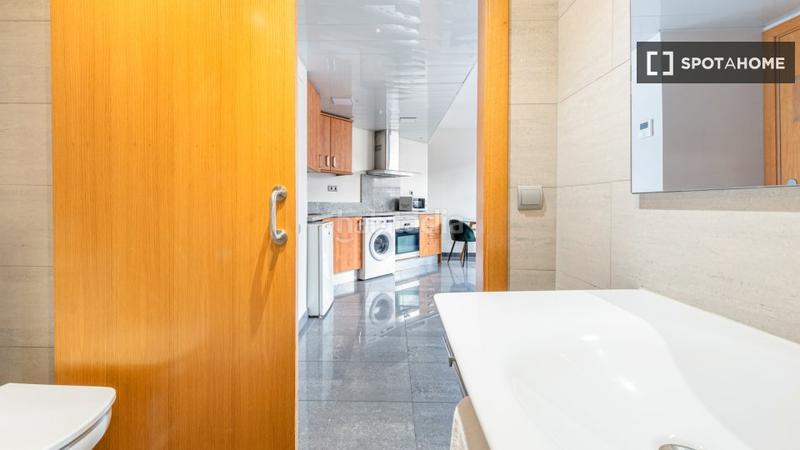 Foto 6cb15031-c9cb-409b-a98a-579c8e2cd608. Alquiler piso luminoso estudio en alquiler en el Raval, en Barcelona