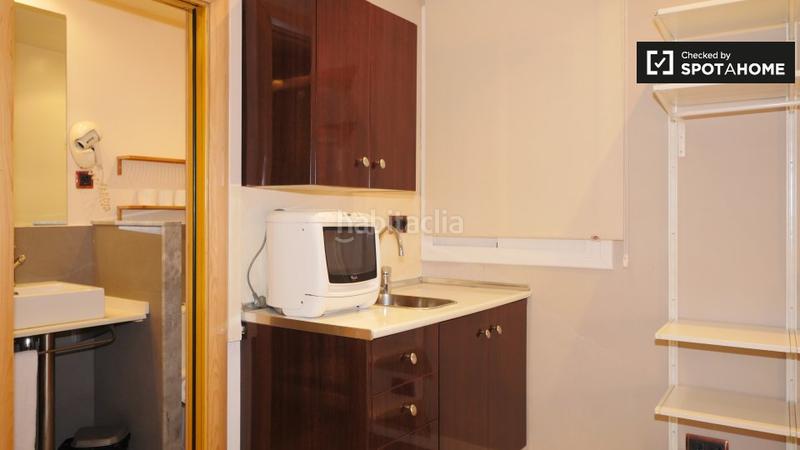 Foto f332540f-8b7d-4487-b4c7-f29b681e6bad. Alquiler piso elegante estudio en alquiler en barri Gòtic, . en Barcelona