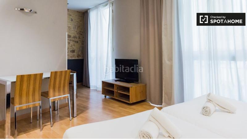 Foto 24f0c028-4b4a-407c-b59a-0cb3801c4052. Alquiler piso estudio en alquiler en el born, en St. Pere - Sta. Caterina - El Born Barcelona