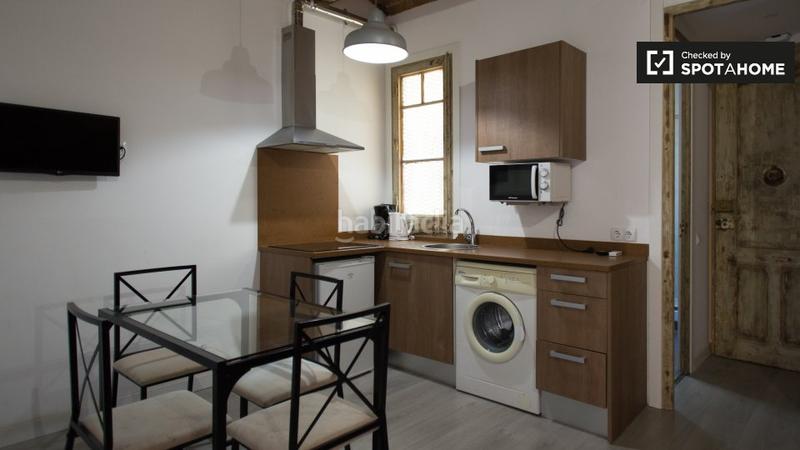 Foto c2c572c6-a46a-4d20-ab49-7fea5db80a8c. Alquiler piso moderno apartamento de 2 dormitorios en alquiler en Barcelona