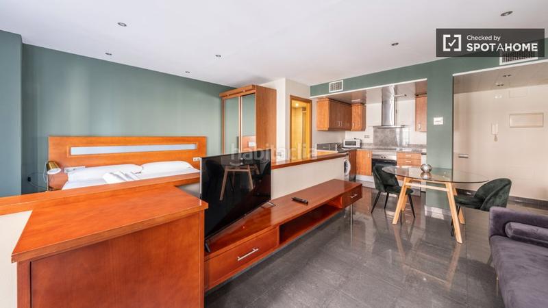 Foto f5bdc2da-a0f4-48ac-9c32-2f5b2d8f818f. Affitto appartamento con riscaldamento in Raval Barcelona