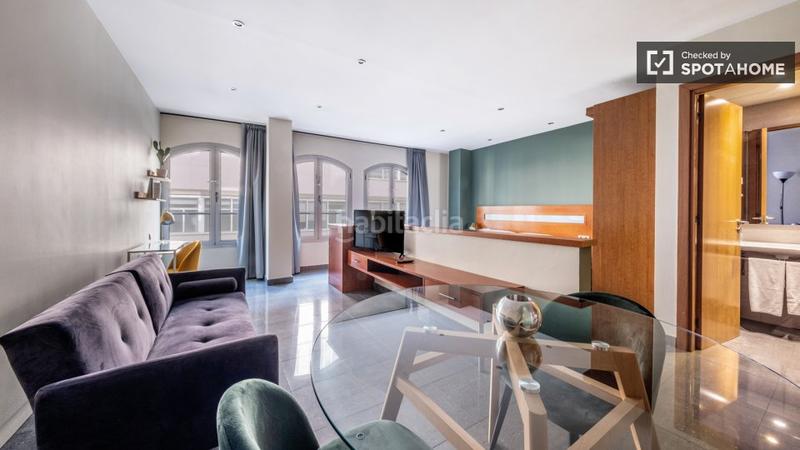 Foto 78880c8e-6997-4885-80e3-f4949124b0a3. Alquiler piso moderno estudio en alquiler en el Raval, en Barcelona