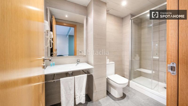 Foto 909983d5-95b2-4179-8a0a-13eb012aed8c. Miete etagenwohnung mit heizung in Raval Barcelona