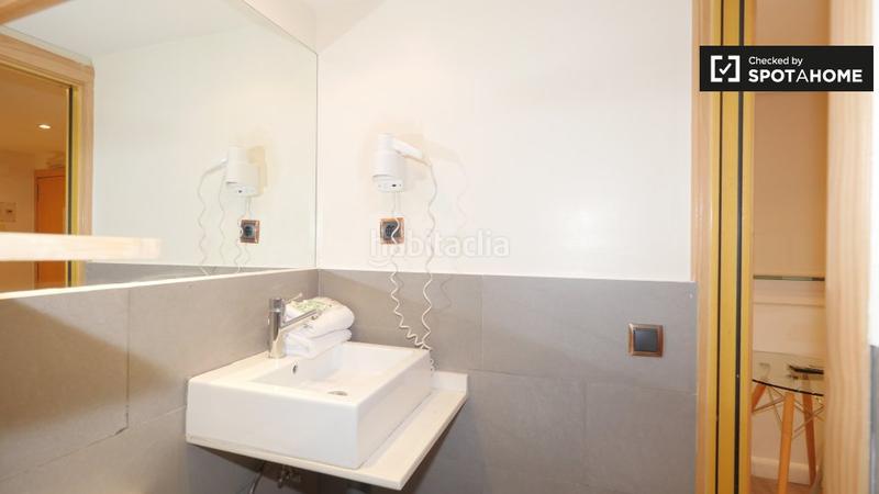 Foto 7af77f6f-221c-4646-9314-c136846b8f8a. Alquiler piso acogedor estudio en alquiler en barri Gòtic, en Barcelona