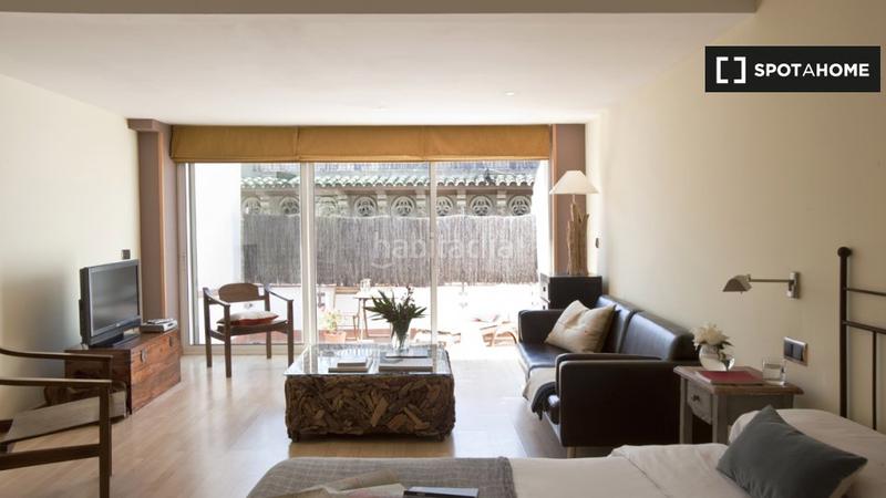 Foto 0768cf20-bf01-4674-aa81-84b31459c452. Alquiler piso hermoso y amplio estudio en alquiler, barri Gòtic, en Barcelona