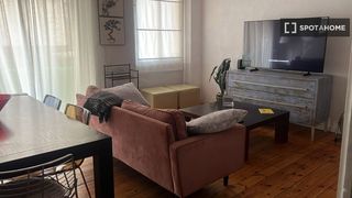Miete Etagenwohnung in Raval. Piso de 1 dormitorio en alquiler en el raval, barcelona.