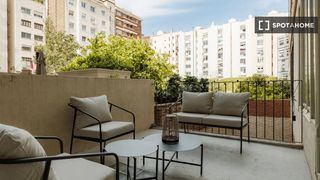 Rent Flat in Dreta de l´Eixample. Piso de 2 habitaciones en alquiler en la dreta de leixample