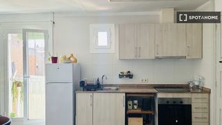 Rent Flat in St. Pere - Sta. Caterina - El Born. Alquiler de habitaciones en apartamento en barcelona