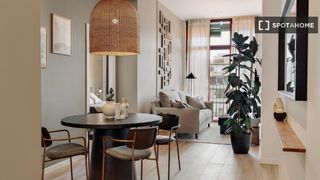 Miete Etagenwohnung in Sant Antoni. Apartamento de 2 dormitorios en alquiler en el raval, barcelona