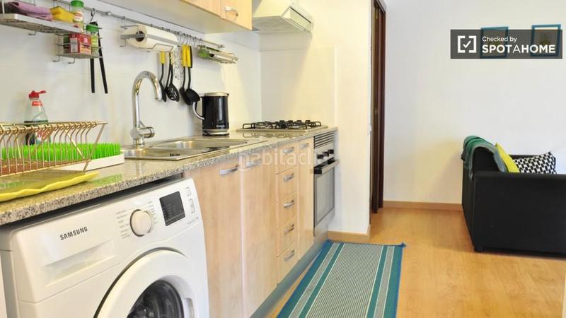 Foto f8a985d5-75cb-4ad6-9e0c-69ffc75a58a7. Alquiler piso  de 3 habitaciones en el besòs i el maresme en Barcelona