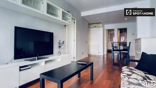 Rent Flat in El Camp de l´Arpa del Clot. Apartamento de 2 dormitorios en alquiler en sant martí, barcelon