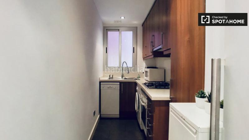 Foto d38837de-6393-4a05-aaca-2b6d75200002. Lloguer pis amb calefacció a El Camp de l´Arpa del Clot Barcelona