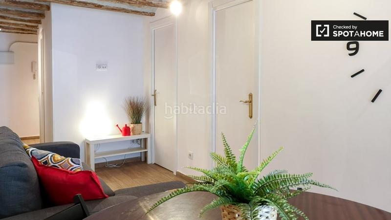Foto be1730d4-3456-4c61-b52e-3f12eb873748. Alquiler piso moderno apartamento de 3 dormitorios en alquiler en barri Gòtic, . en Barcelona