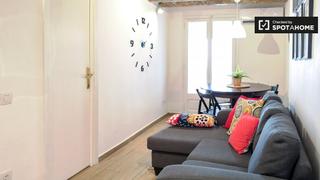 Lloguer Pis a Gòtic. Moderno apartamento de 3 dormitorios en alquiler en barri gòtic,