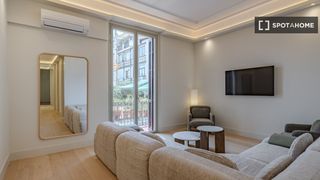 Rent Flat in Gòtic. Piso de 3 dormitorios en alquiler en el gòtic, barcelona