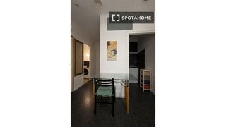 Affitto Appartamento in Sant Antoni. Apartamento de 2 habitaciones en sant antoni, barcelona