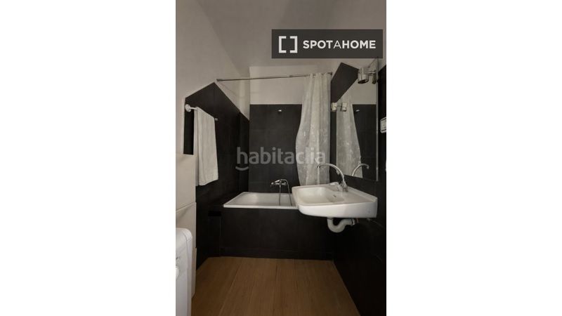 Foto 7b1a29ca-774e-4a25-93df-1ff6f424e3e4. Alquiler piso apartamento de 2 habitaciones en Sant Antoni, en Barcelona