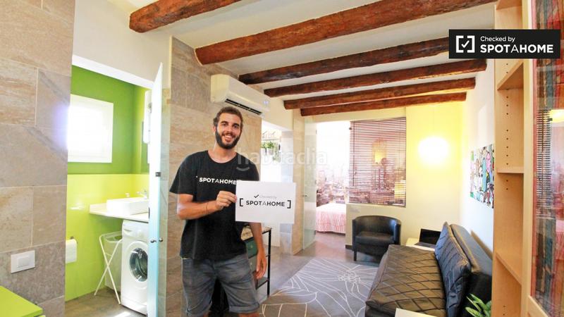 Foto f9168091-02ba-4892-b511-cbf4a642719d. Alquiler piso moderno apartamento de 1 dormitorio en alquiler en el Raval, en Barcelona