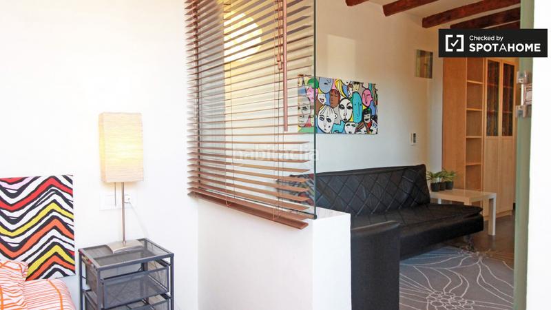 Foto 0f9a4a88-fb2b-4490-8568-5fc8ef874491. Rent flat with heating in Raval Barcelona