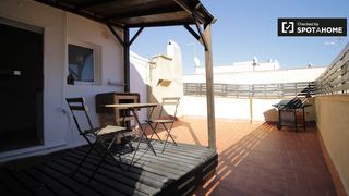 Miete Etagenwohnung in St. Pere - Sta. Caterina - El Born. Soleado estudio en alquiler en el born, barcelona