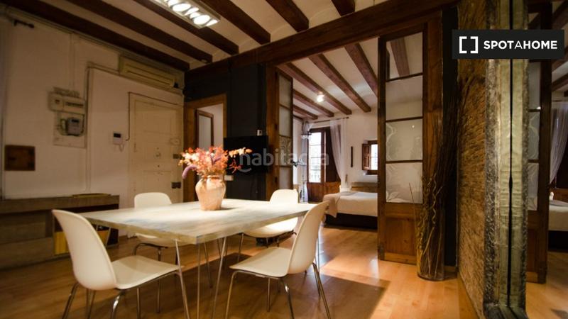 Foto 91c3c1dd-5fb3-489f-882b-7402abfe81f3. Rent flat with heating in Gòtic Barcelona