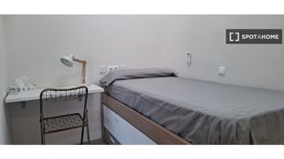Miete Etagenwohnung in Ca n´Alzamora. Apartamento de 2 habitaciones en alquiler en rubí, barcelona