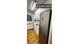 Lloguer Pis a La Gavarra. Piso en alquiler de 3 habitaciones en cornellà de llobregat