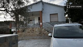 Rent Flat in Torre de Claramunt (La). Piso de 3 habitaciones en alquiler en barcelona.