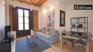 Rent Flat in Raval. Moderno apartamento de 2 dormitorios en alquiler en leixample, b