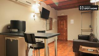 Location Appartement à Raval. Pintoresco estudio en alquiler en el raval, barcelona.